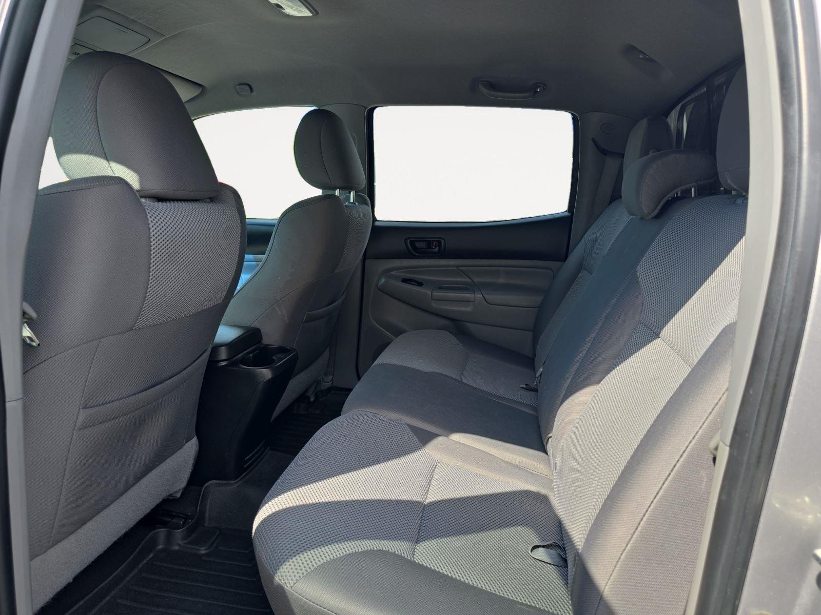 Used 2015 Silver Sky Metallic Toyota BASE image 17