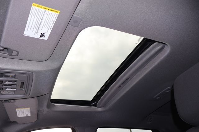 Used 2023 SUMMIT WHITE Chevrolet RST image 29