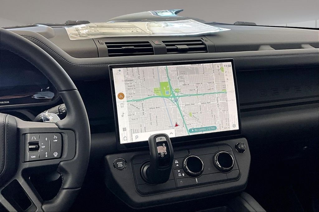 New 2026  Land Rover OCTA Black image 6