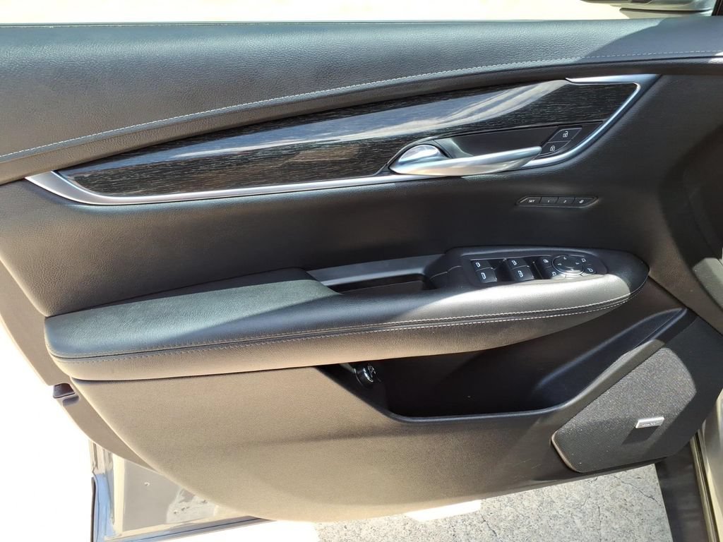 Used 2021 SATIN STEEL METALLIC Cadillac FWD Premium Luxury image 17