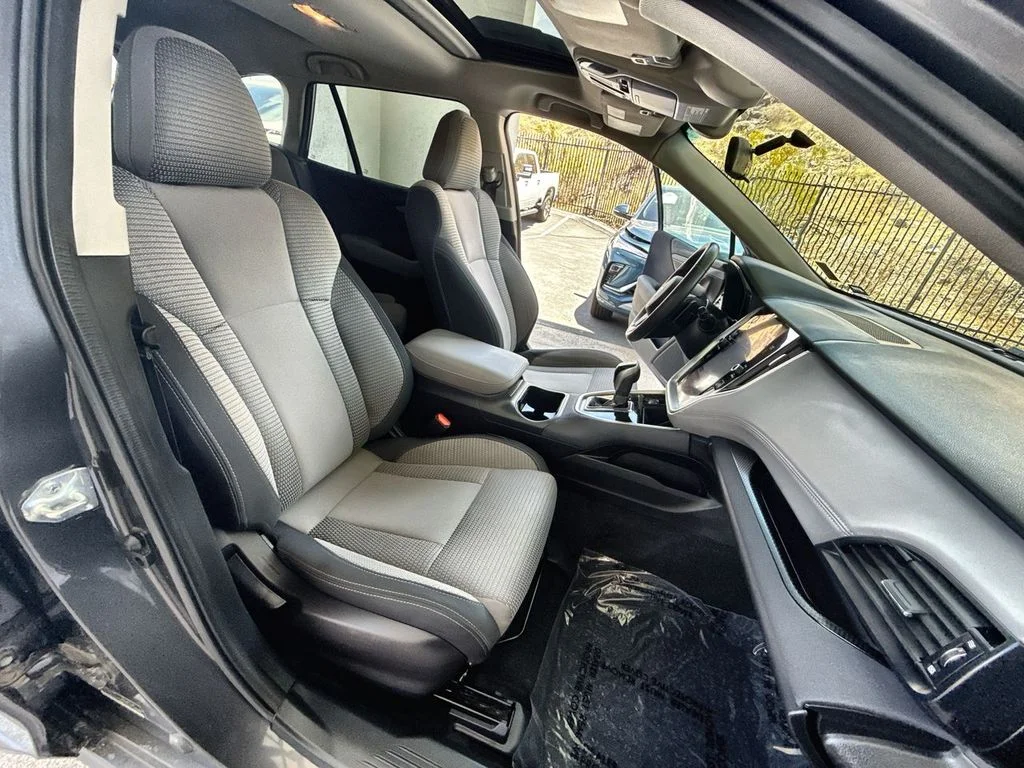 Used 2022 Magnetite Gray Metallic Subaru Premium image 21