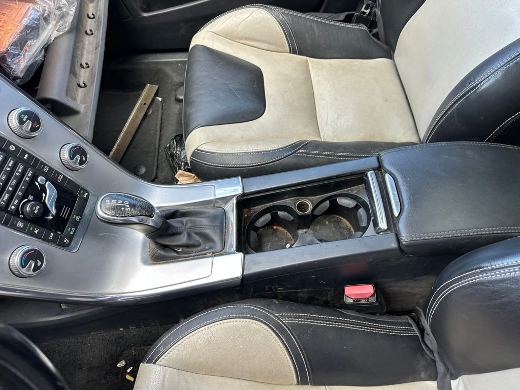 Used 2017 Black Volvo T6 Dynamic image 18
