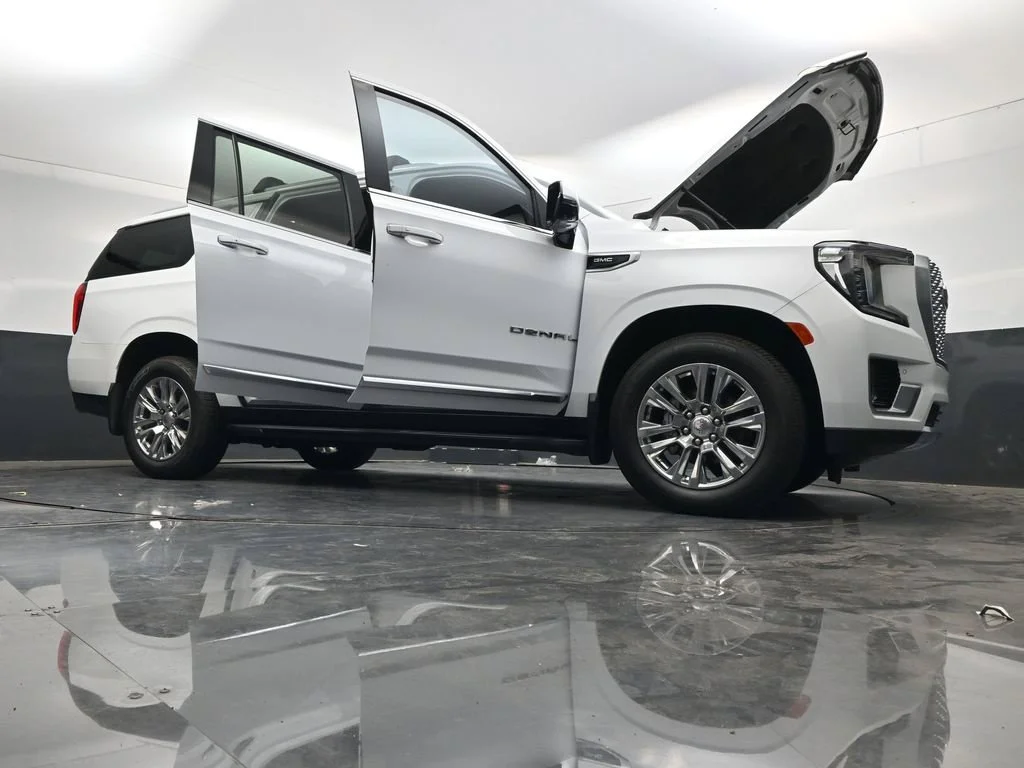Used 2021 White GMC Denali image 51