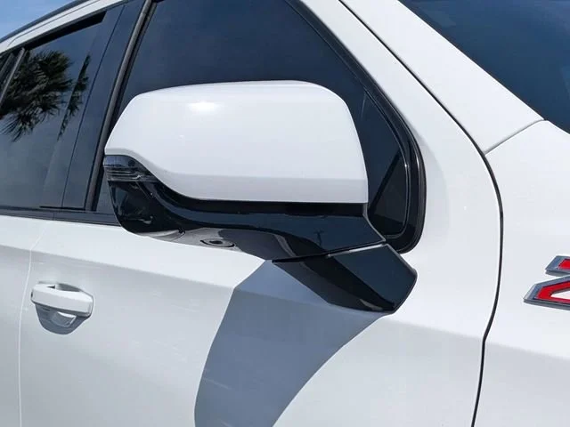 Used 2024 Summit White Chevrolet Z71 image 10