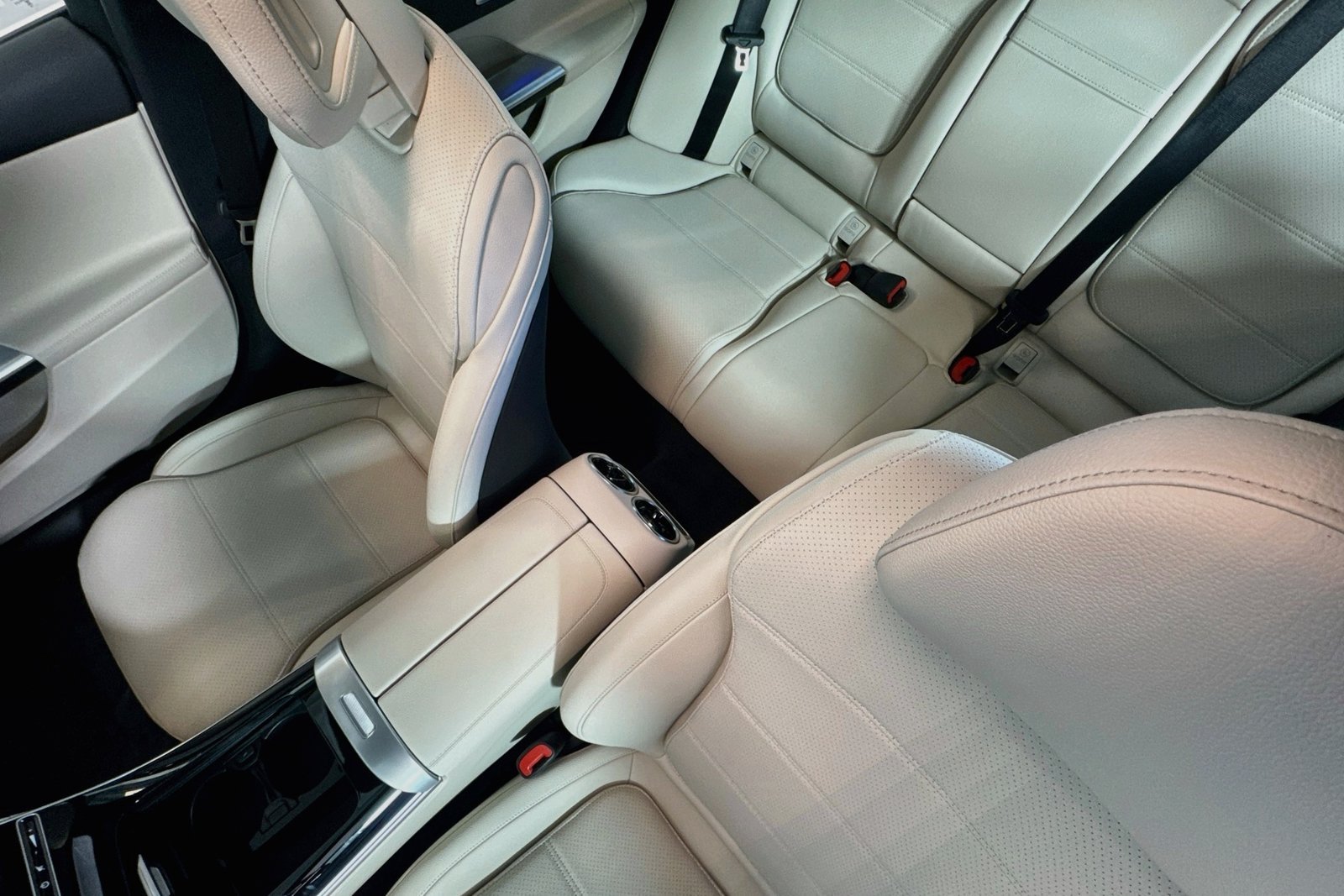 New 2026 Polar White Mercedes-Benz C 300 image 19