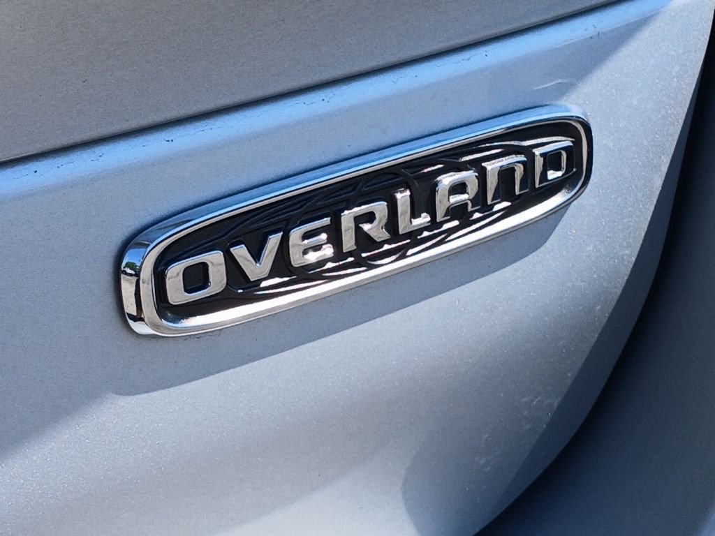 Used 2023 Silver Jeep Overland image 11