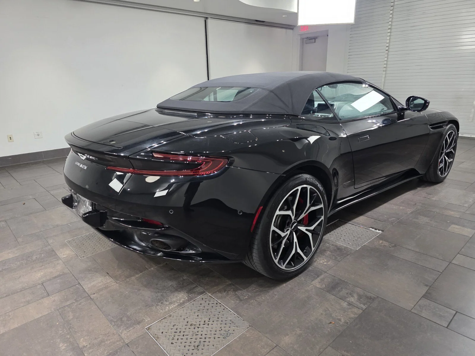 Used 2019 Jet Black Aston Martin Volante image 25