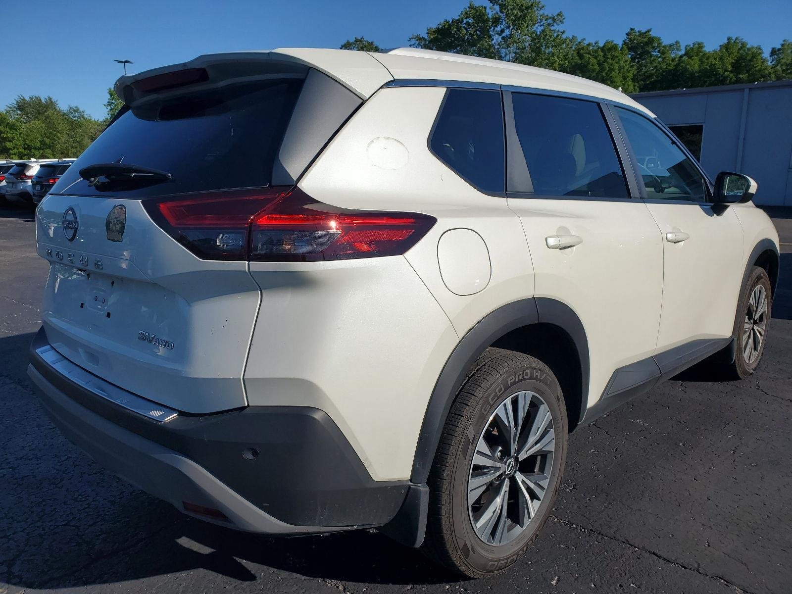 Used 2023 Pearl White Tricoat Nissan SV image 2