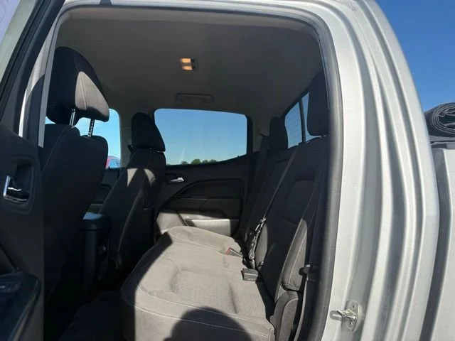 Used 2018 QUICKSILVER METALLIC GMC 2WD SLE image 19