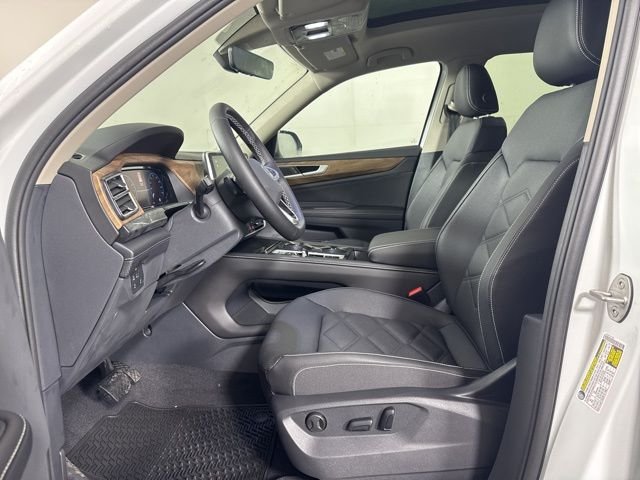 2026 Volkswagen Atlas SE w/Tech - Photo 11
