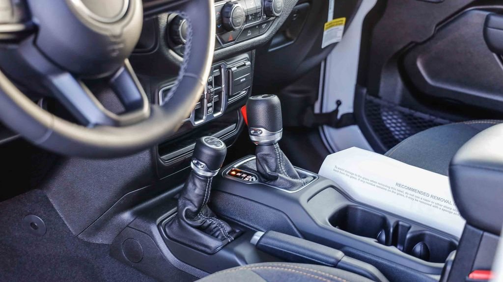 New 2026 Bright White Clearcoat Jeep Sport S image 24