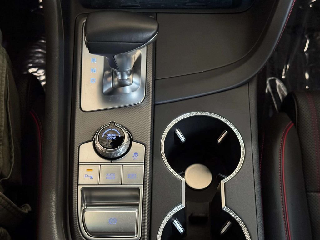 2024 GENESIS G70 Standard - Photo 17
