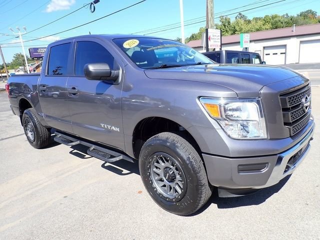 Used 2024 Gray Nissan SV image 10