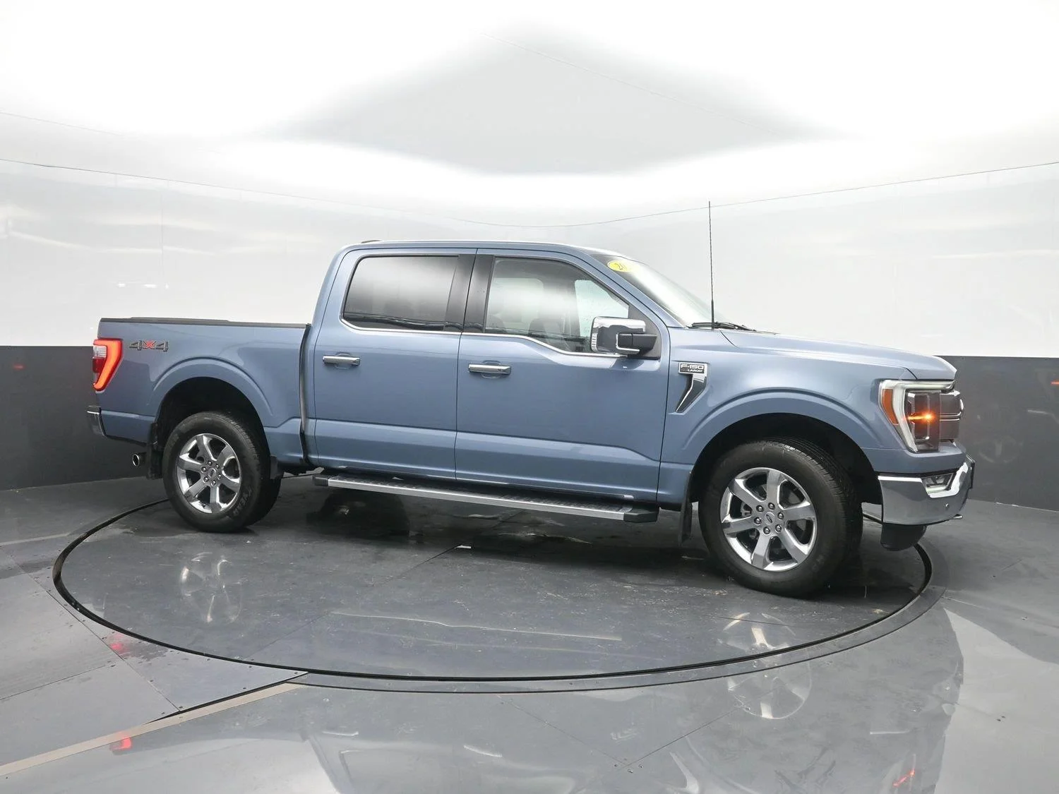 Used 2023 Azure Gray Metallic Tri-Coat Ford LARIAT image 3