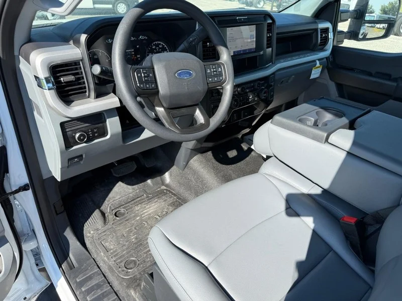 New 2026 Oxford White Ford 4WD Reg Cab 169" WB 84" CA image 6