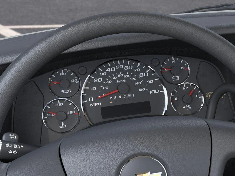 New 2025 Summit White Chevrolet 1WT image 18