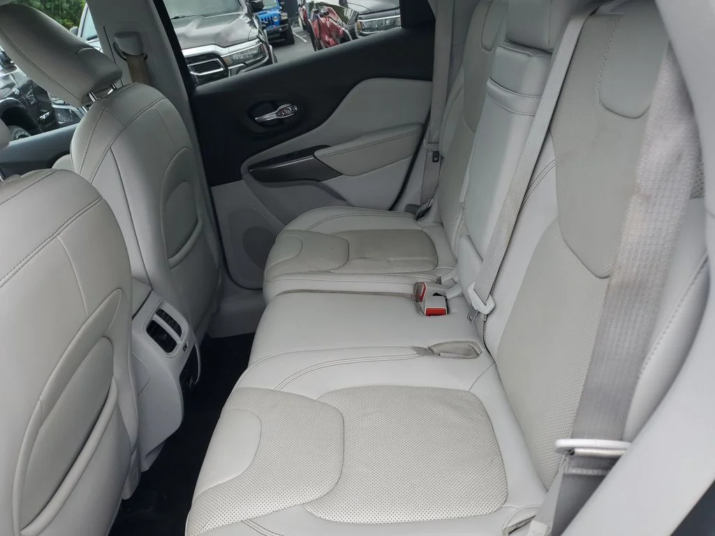 Certified Used 2019 White Jeep Limited image 12