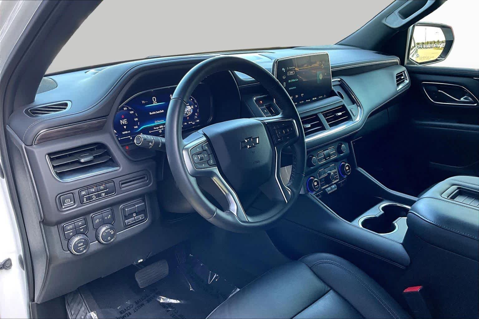 Used 2023 Summit White Chevrolet Z71 image 16