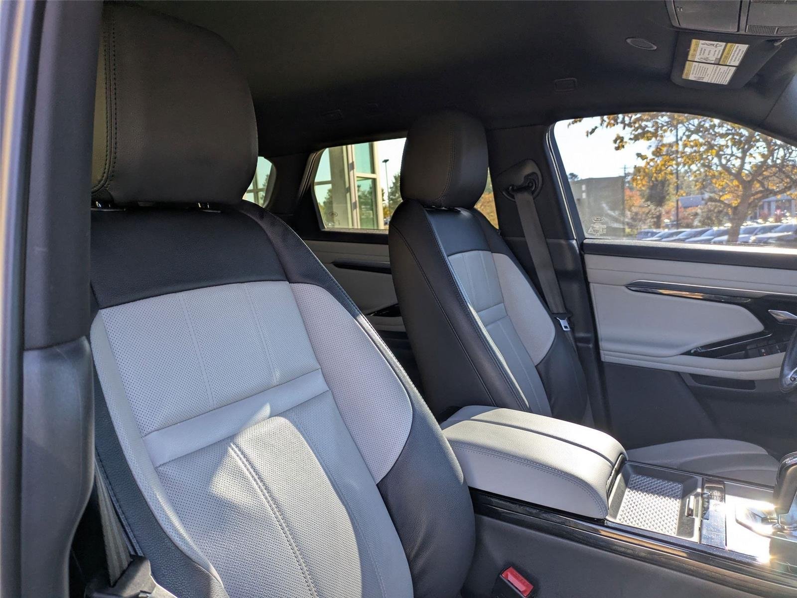 Used 2022 Nolita Grey Metallic Land Rover R-Dynamic S image 35