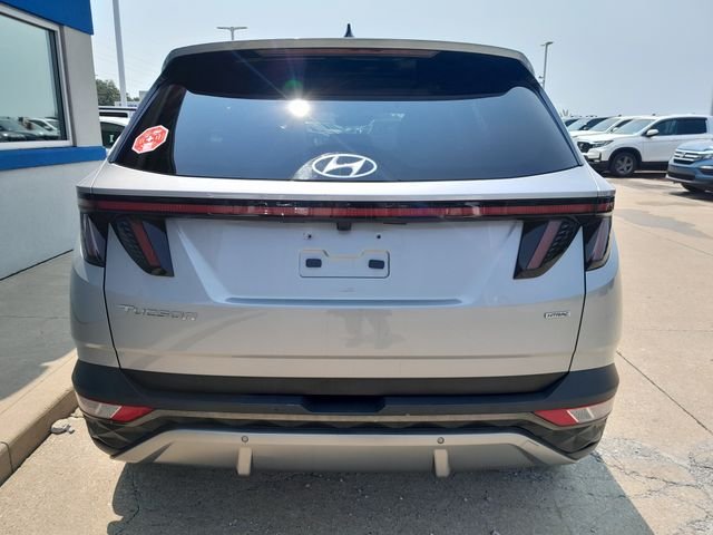 Used 2022 Silver Hyundai Limited image 6