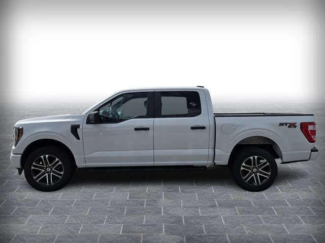 Used 2023 White Ford XL image 3