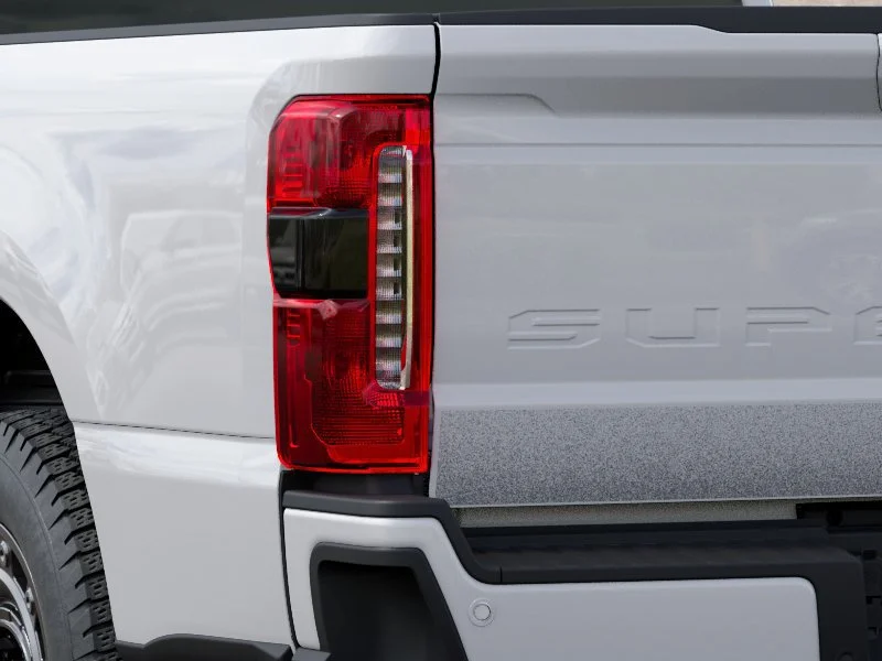 New 2027 Oxford White Ford XLT image 21