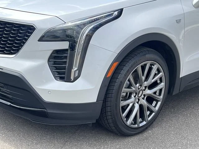 Used 2019 CRYSTAL WHITE TRICOAT Cadillac AWD Sport image 7