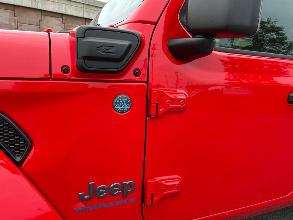 Used 2025 Firecracker Red Clearcoat Jeep Sahara 4xe image 14