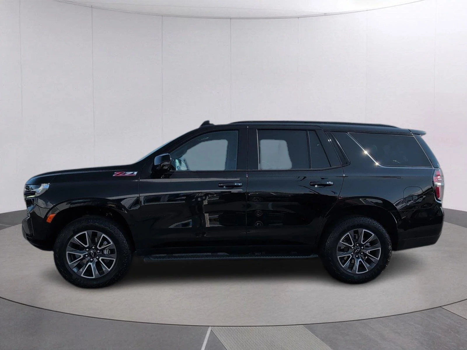 Used 2024 Black Chevrolet Z71 image 2