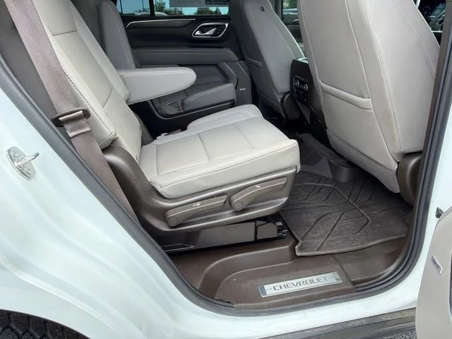 Used 2024 Summit White Chevrolet Z71 image 15