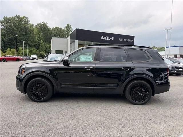 Used 2024 Black Kia EX X-Line image 4