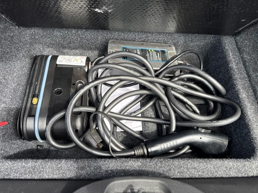 Used 2015 White FIAT Battery Electric image 15