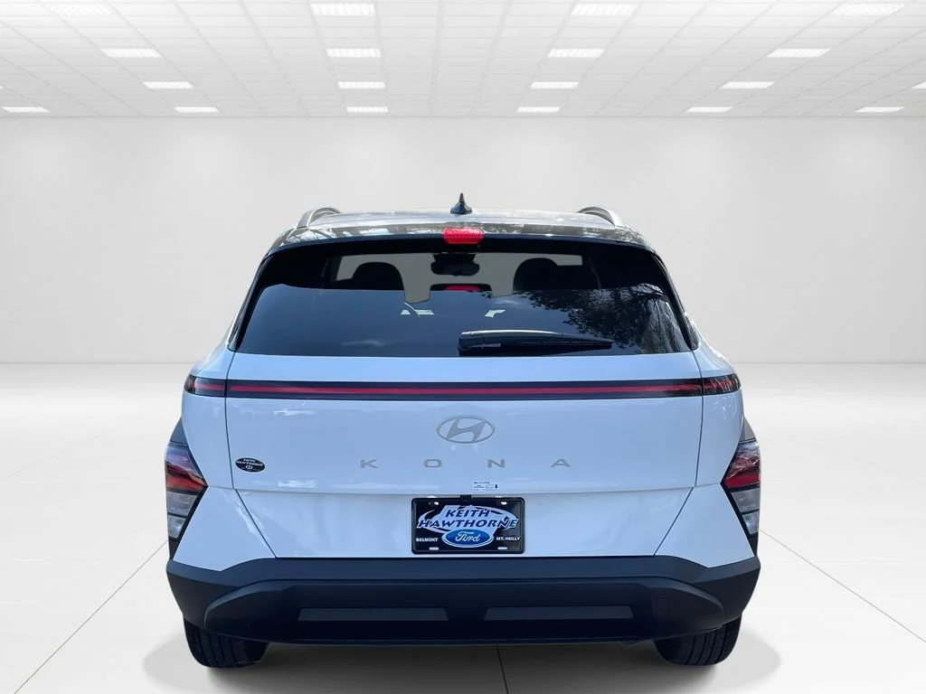 New 2026 White Hyundai SEL Sport image 5