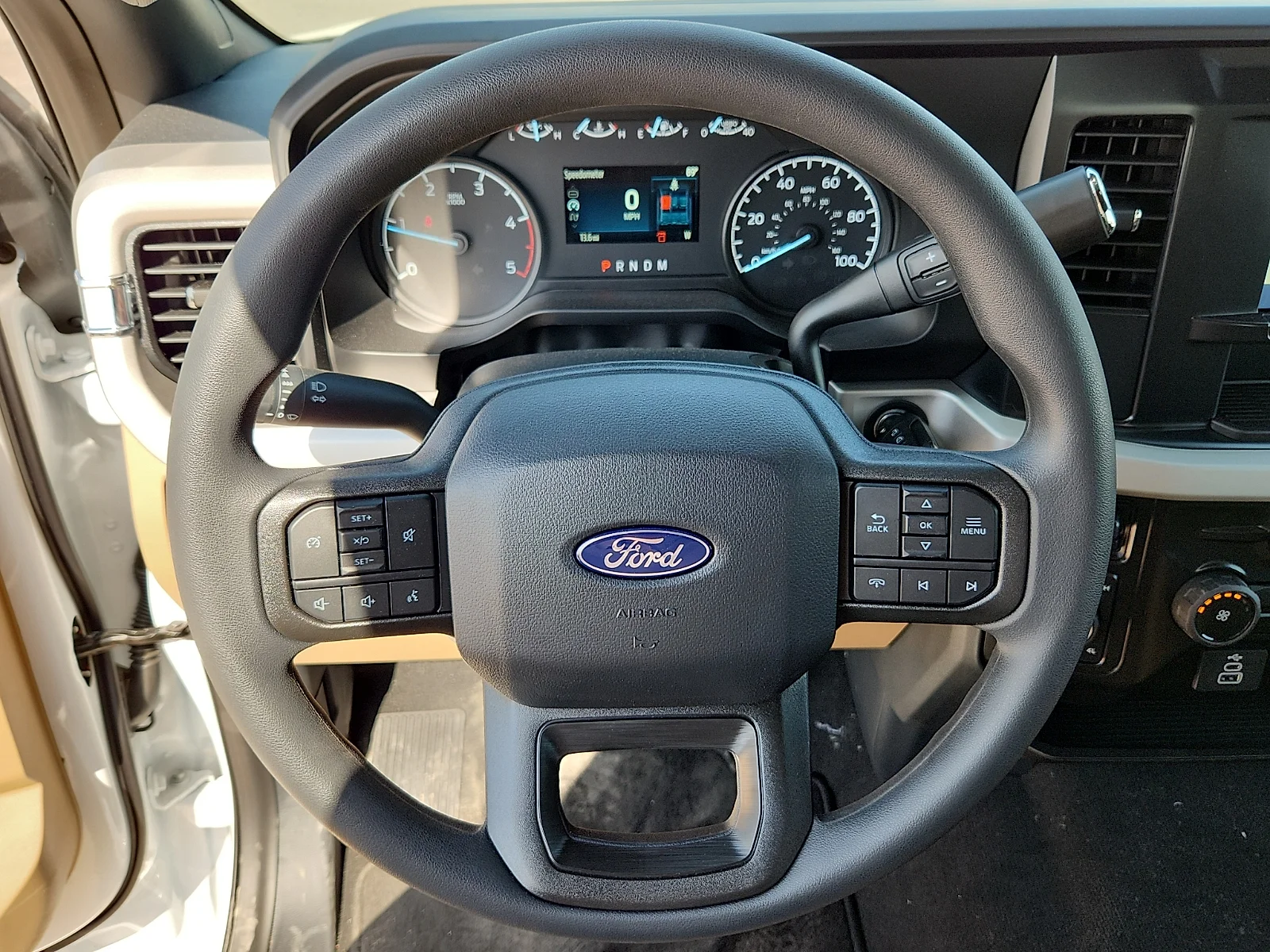 New 2027 Oxford White Ford XLT image 21