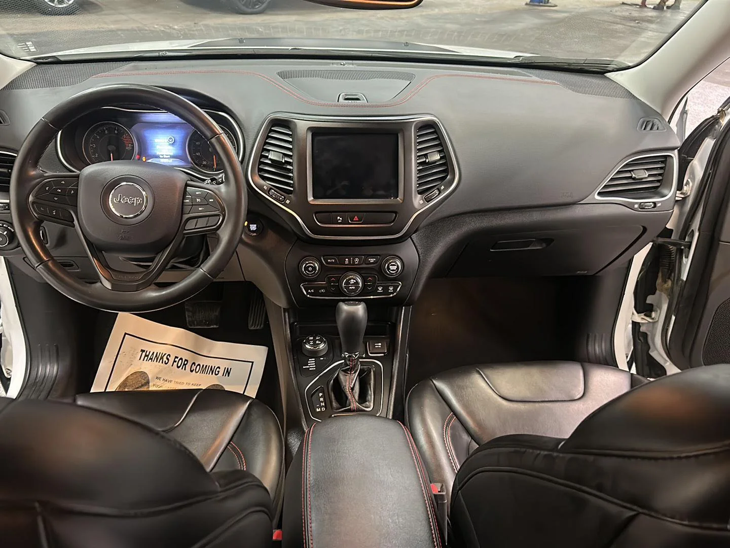 Used 2019 Bright White Clearcoat Jeep Trailhawk image 28