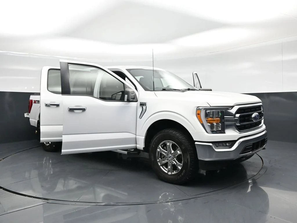 Certified Used 2022  Ford XLT image 28