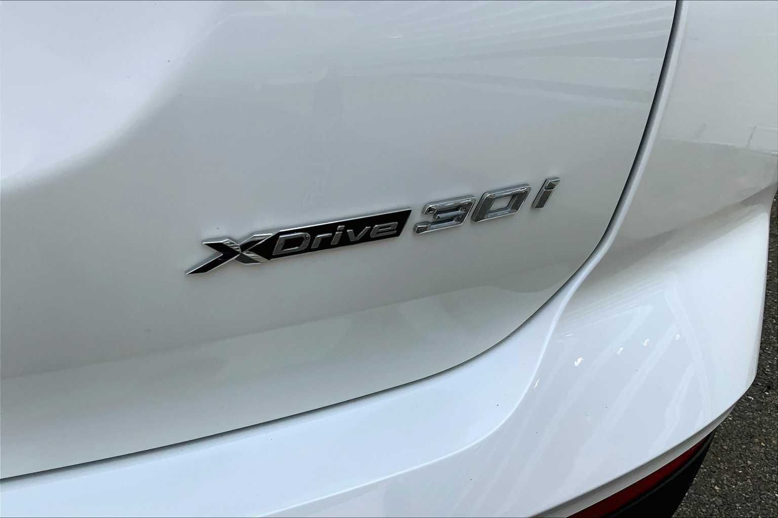 Certified Used 2023 Alpine White BMW xDrive30i image 31