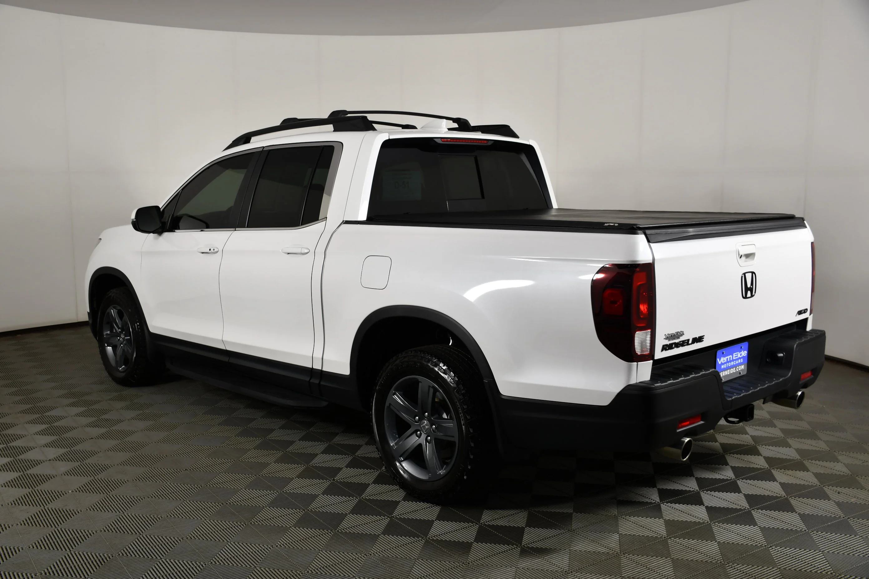 Certified Used 2023 Platinum White Pearl Honda RTL image 8