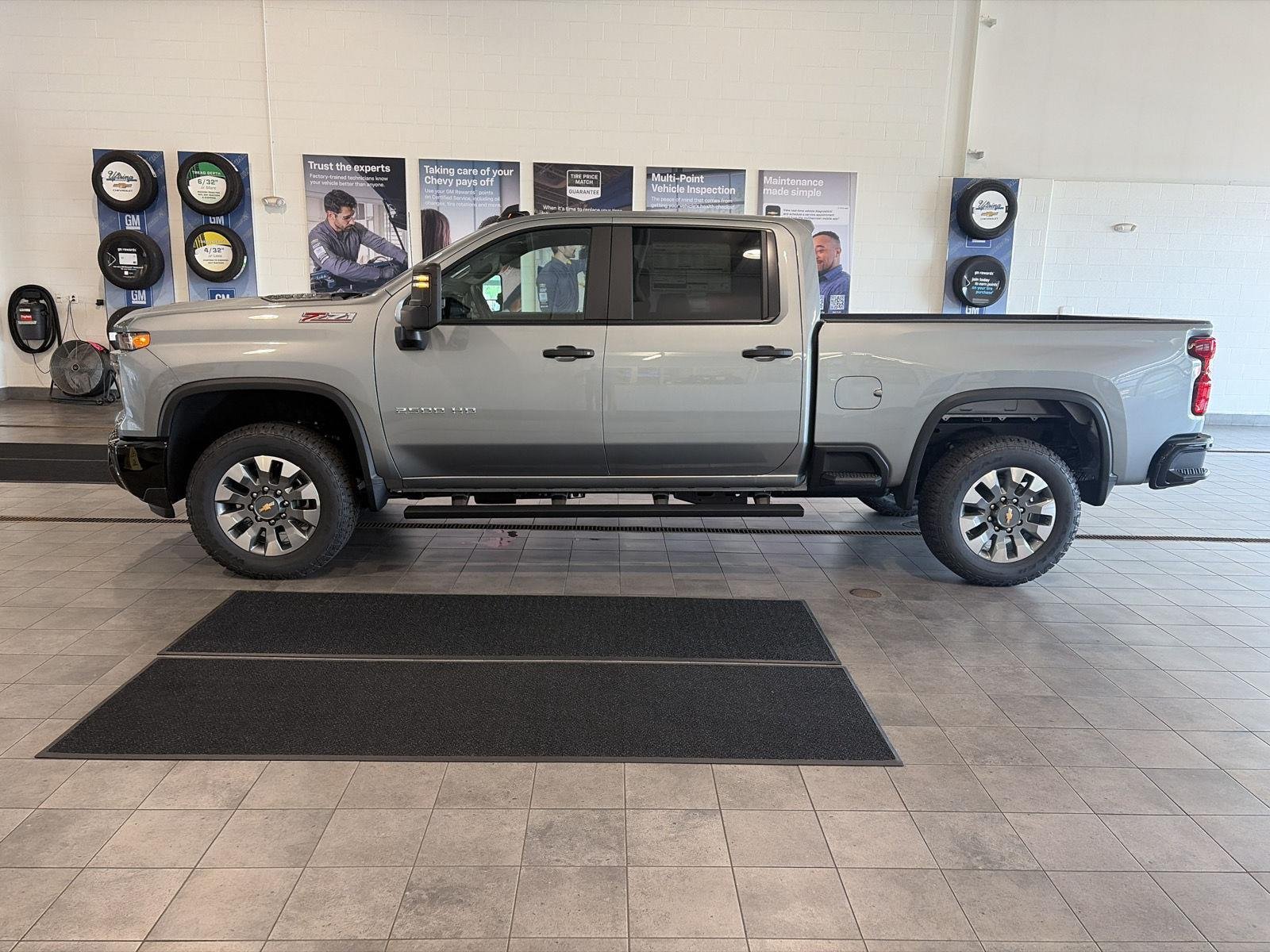 2026 Chevrolet Silverado 2500 HD Custom - Photo 8