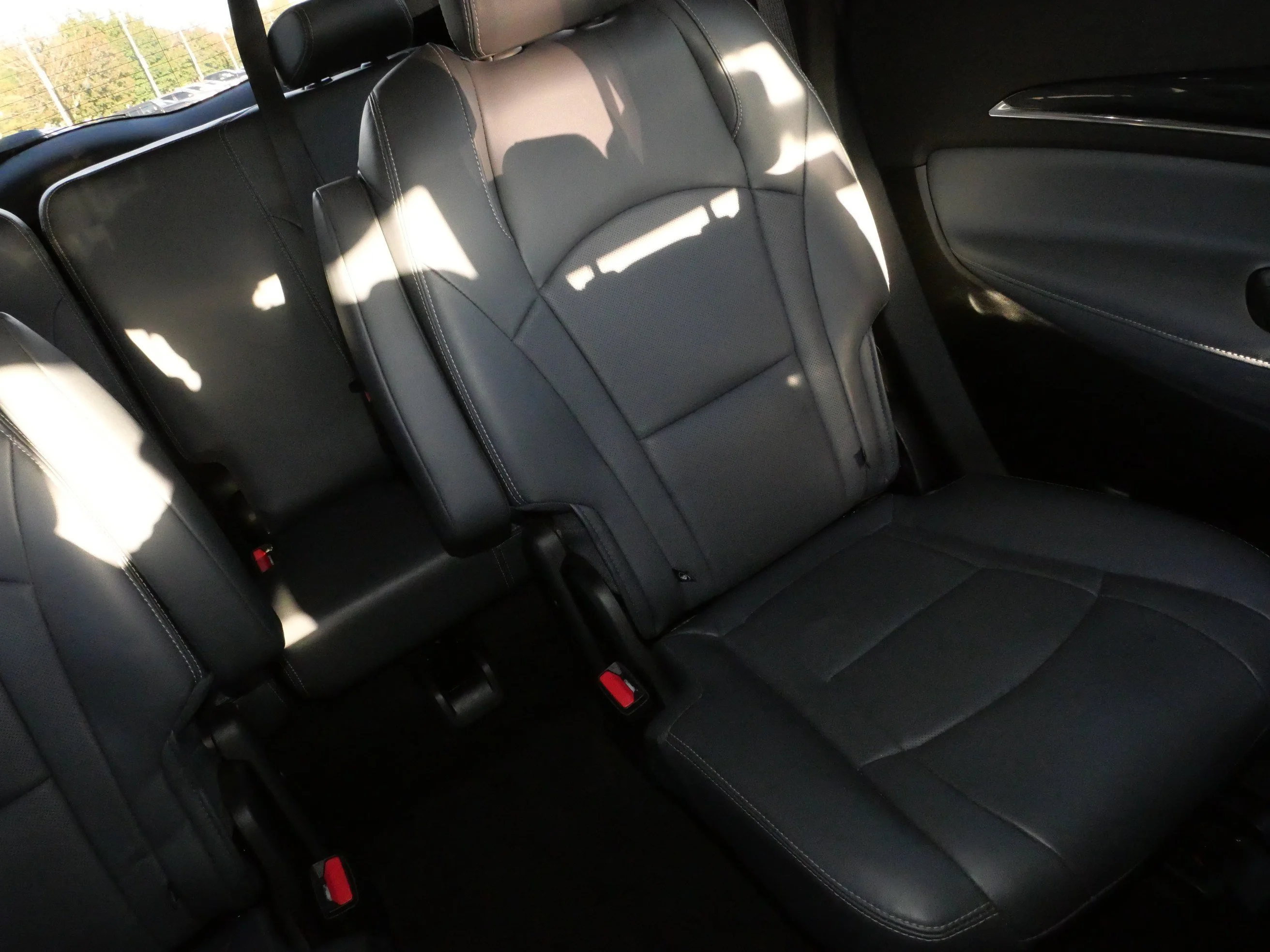 Used 2018 Red Quartz Tintcoat Buick Essence image 14