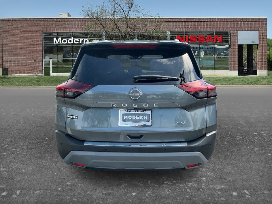 Certified Used 2023 Gun Metallic Nissan SV image 3