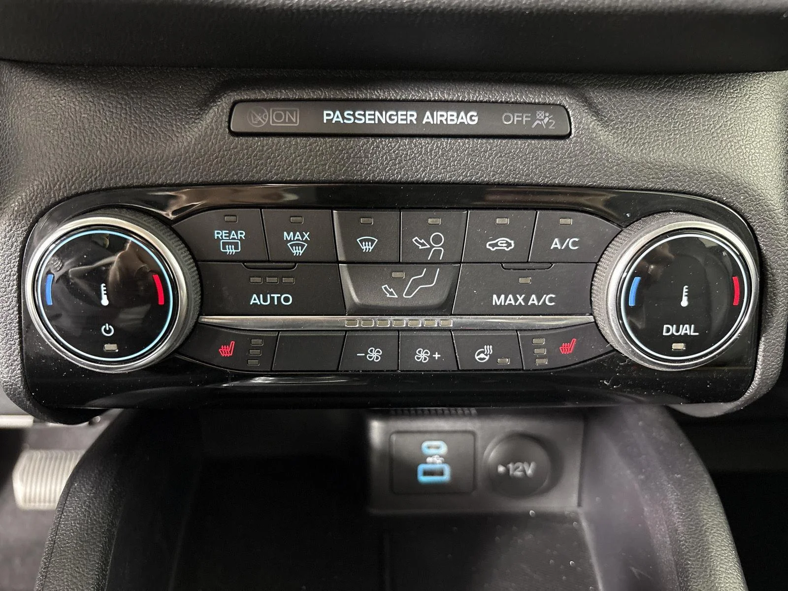 Used 2022 Gray Metallic Ford SEL image 10