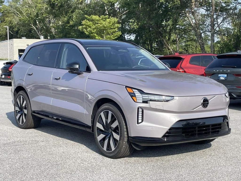 New 2026 Aurora Silver Volvo Ultra image 1