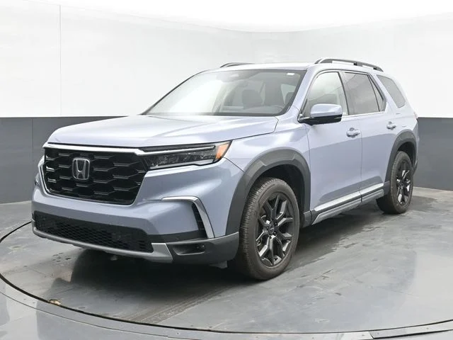 Used 2025 Gray Honda Touring image 4