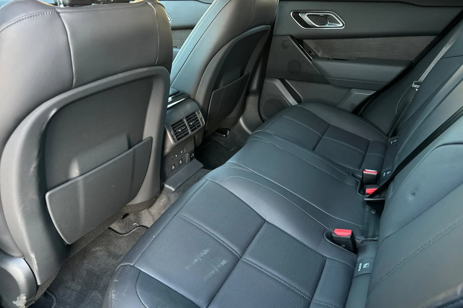 New 2024 Varesine Blue Land Rover Dynamic HSE image 12