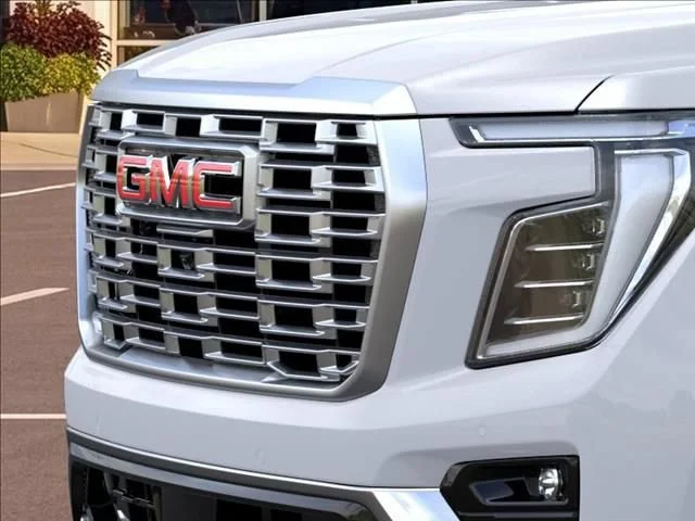 2026 GMC Yukon Denali - Photo 13