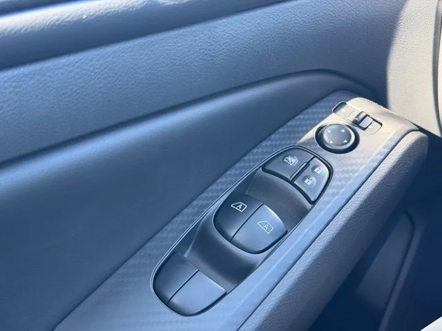 New 2026 Pearl White Nissan 2.5 SV image 26
