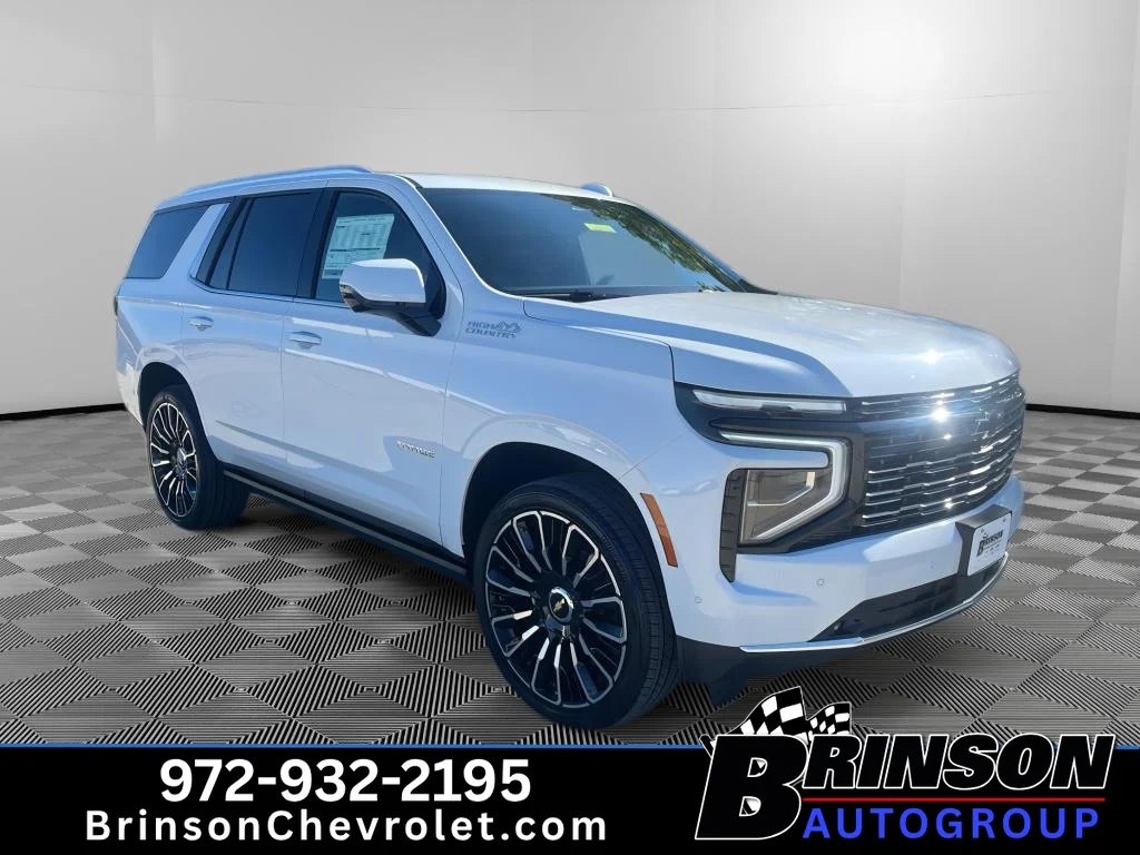 New 2026 Polar White Tricoat Chevrolet High Country image 3