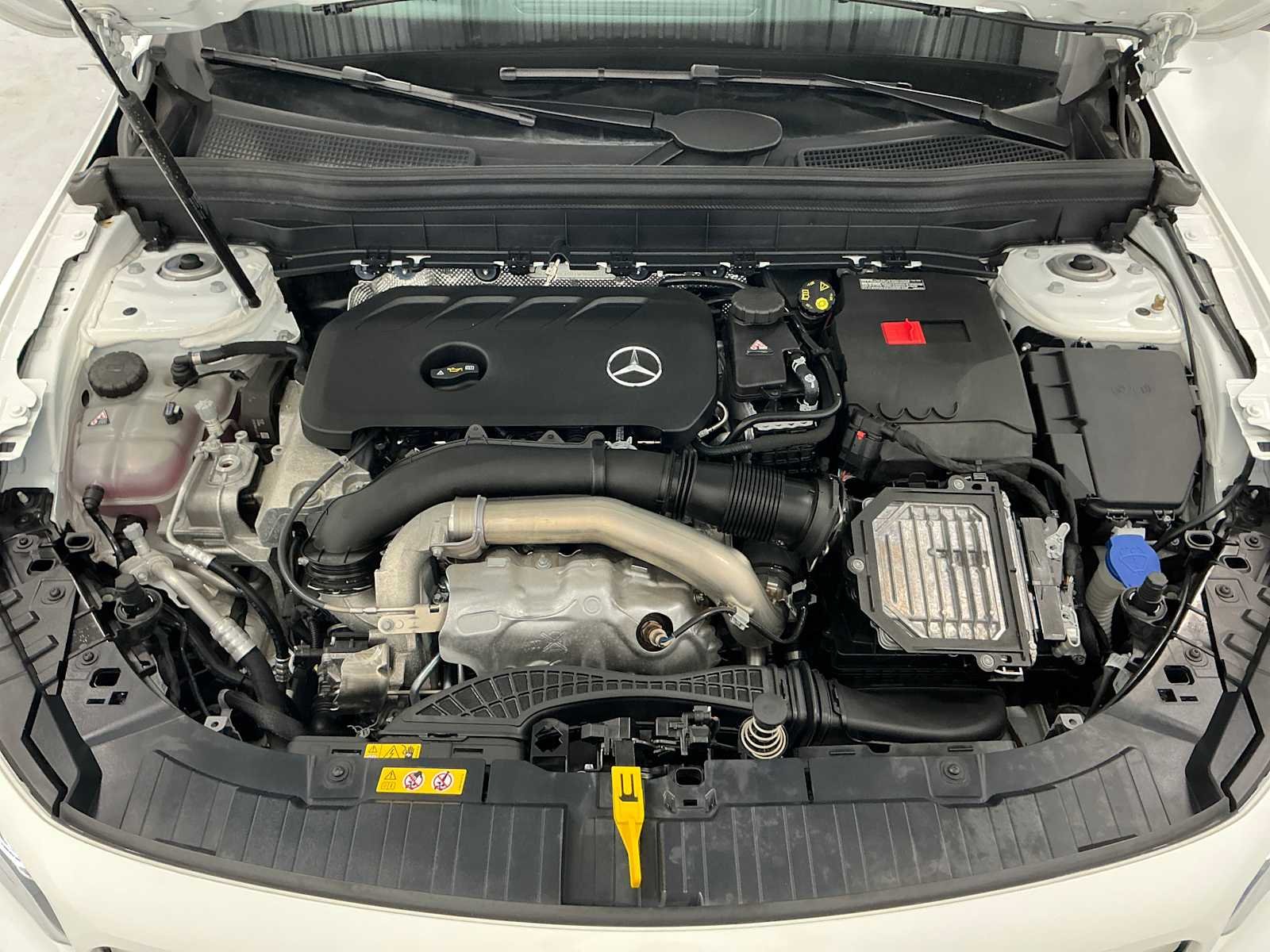Certified Used 2026 Polar White Mercedes-Benz GLB 250 image 26