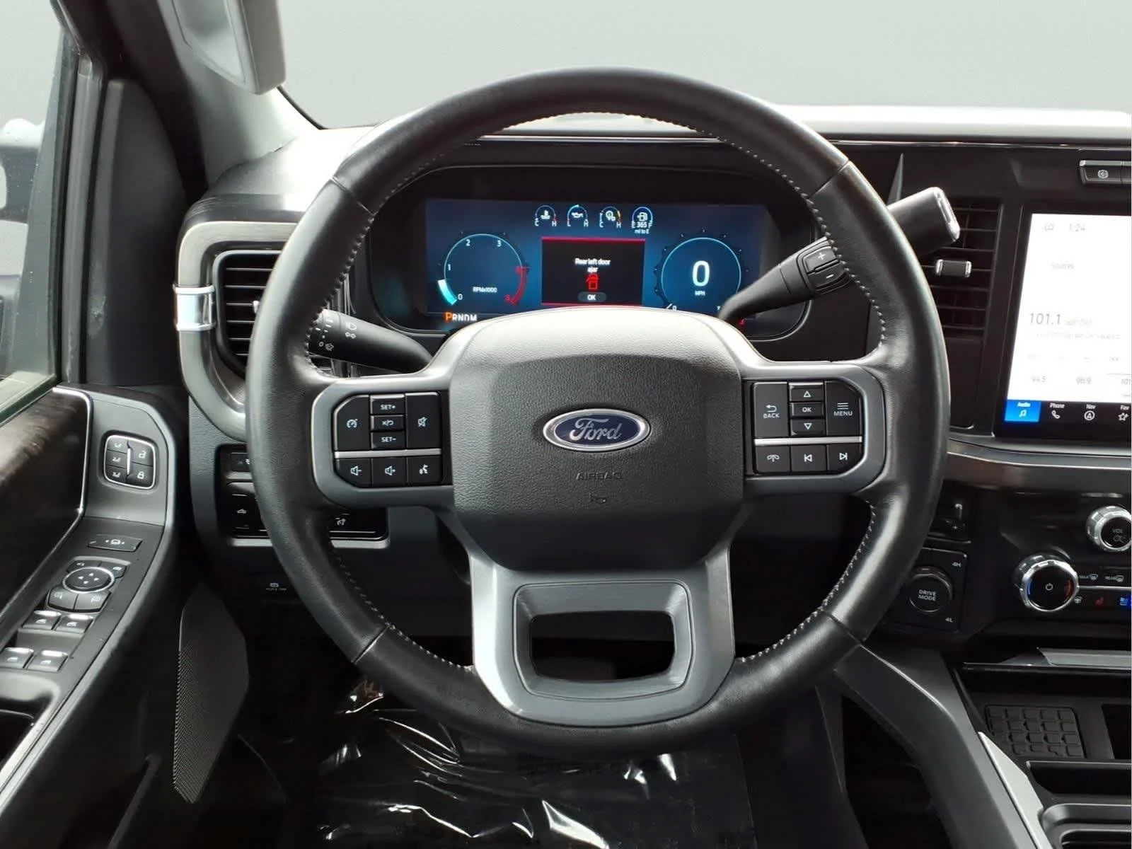 Used 2024 Agate Black Metallic Ford LARIAT image 21
